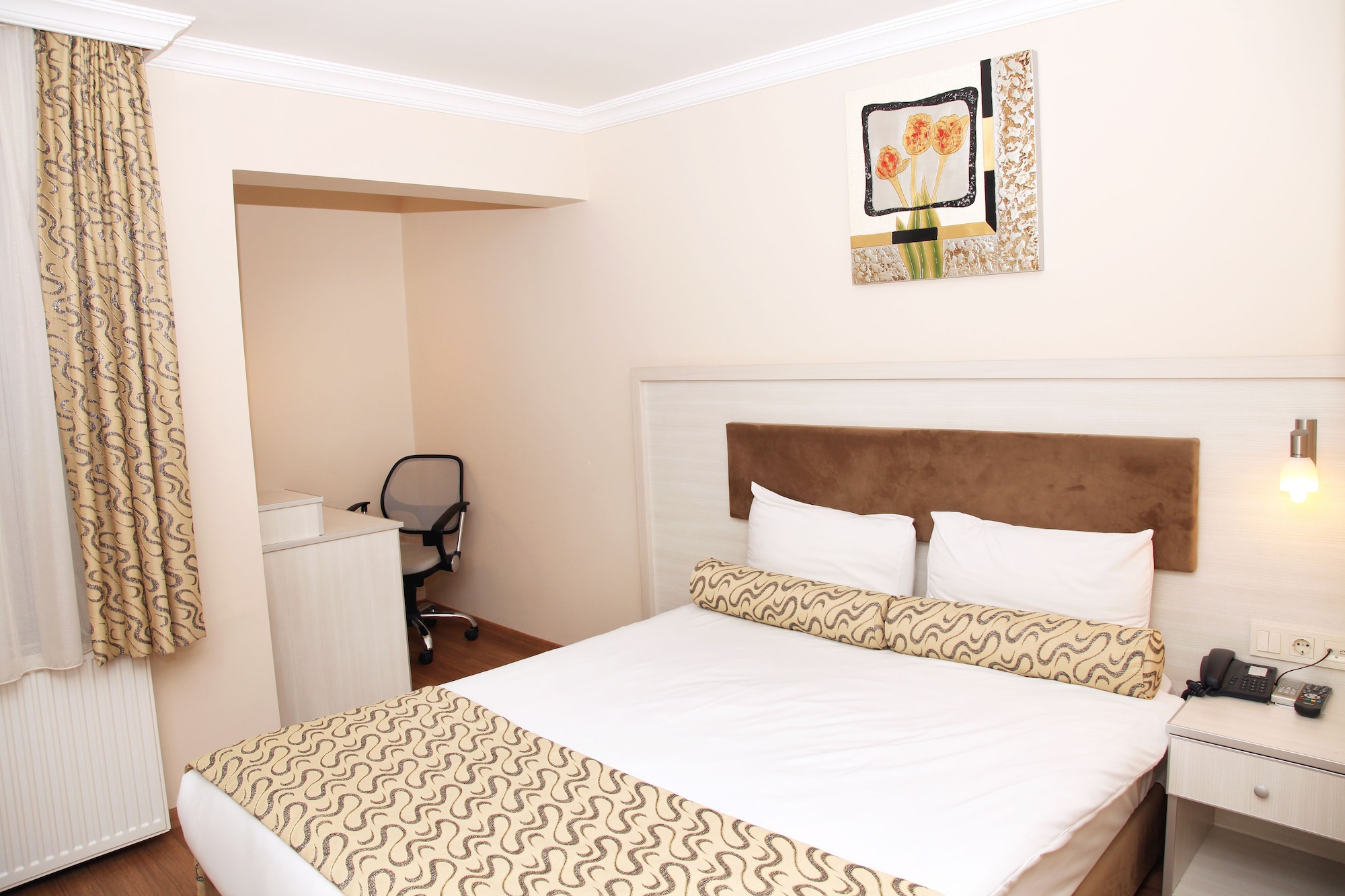 STANDARD, DOUBLE OR TWIN BED