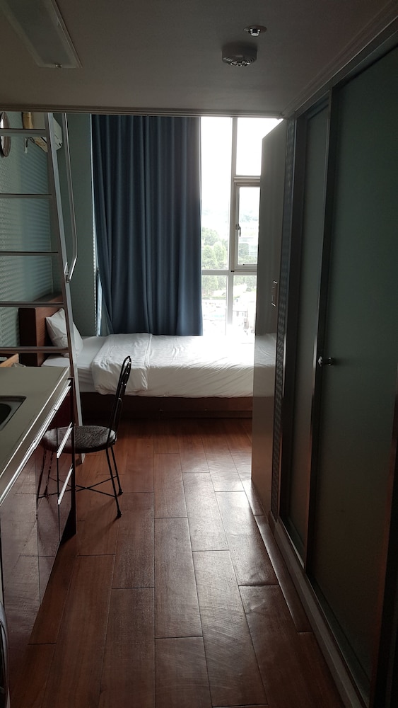 Myeongdong Merlin Hotel 35/65