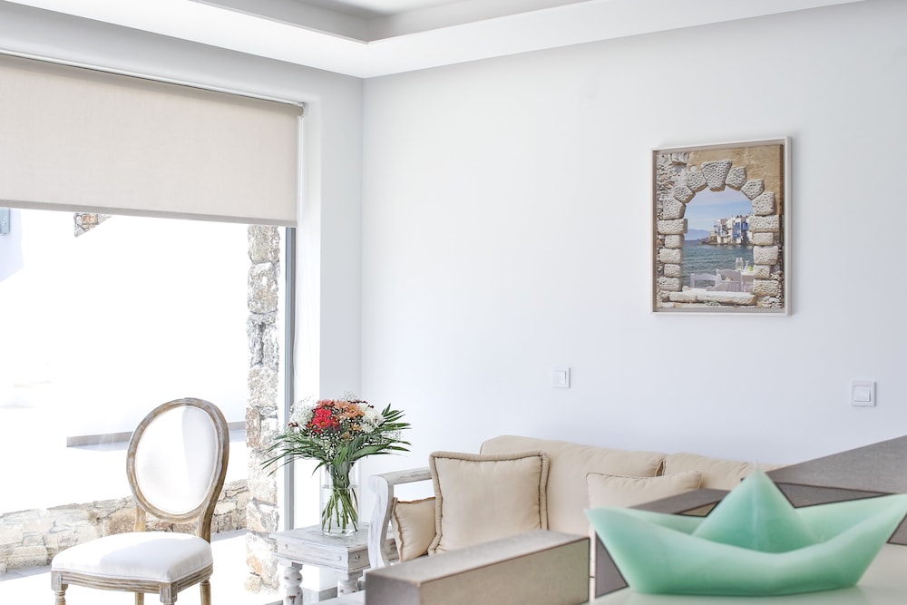 NIRIIDES LUXURY HOMES 25/50
