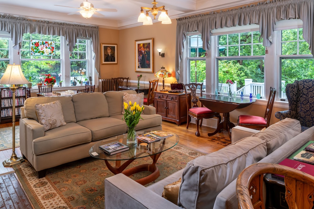 Abbington Green Bed &amp; Breakfast Inn 27/49