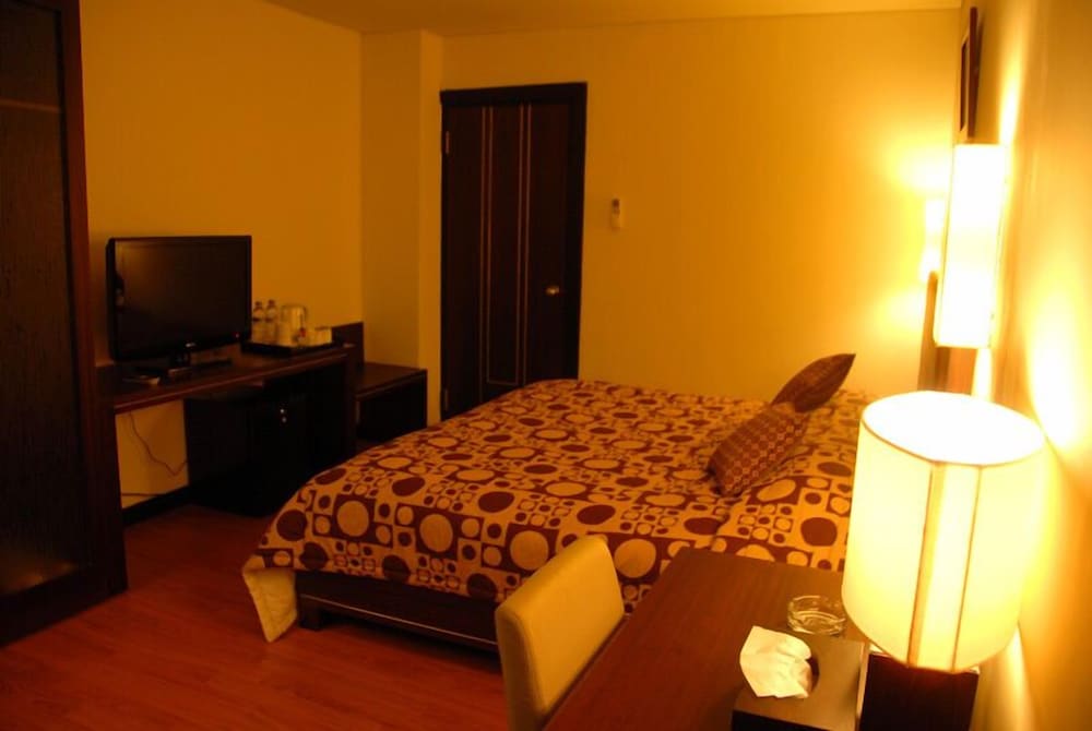 ROYAL JELITA HOTEL 31/45
