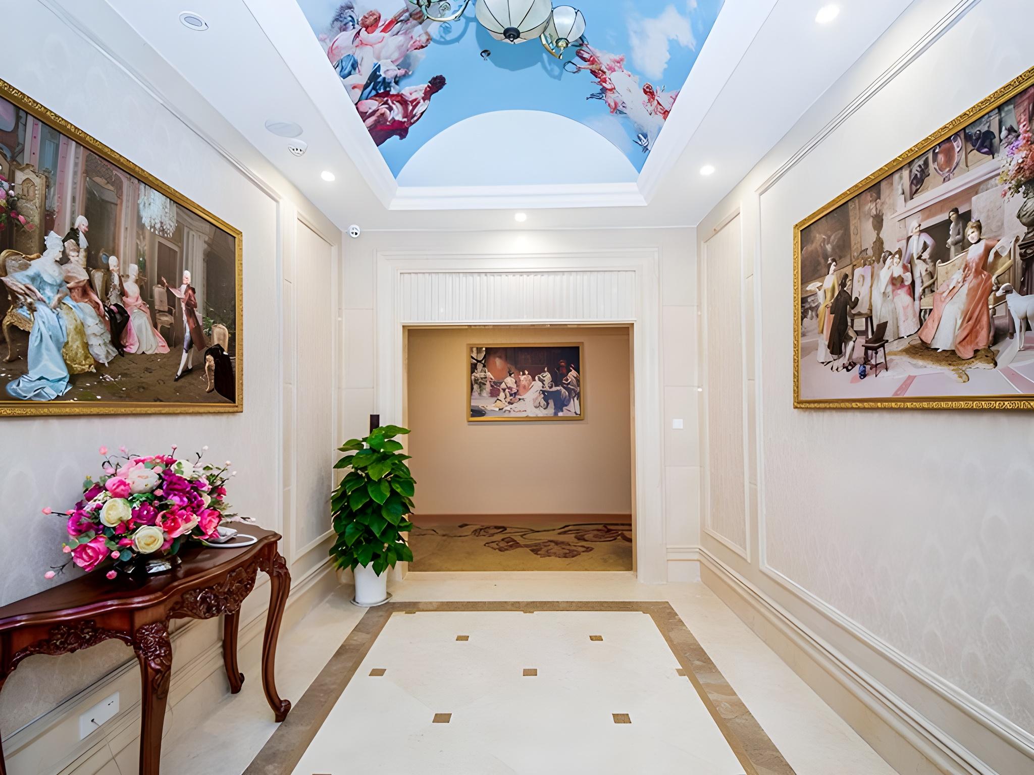Vienna Hotel (Wuhan Lingjiaohu Wanda Metro Station) 23/54