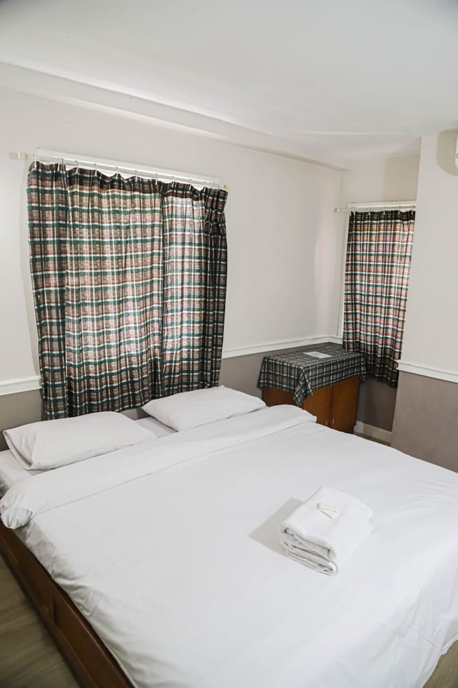 White Lodge 22/50