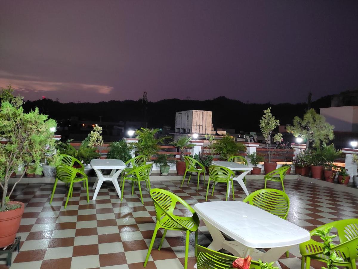 HOTEL KRISHNA JI 8/67