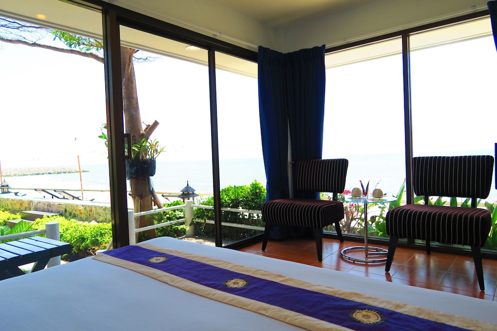 Chomtalay Resort At Had Chaosamran Beach 9/34