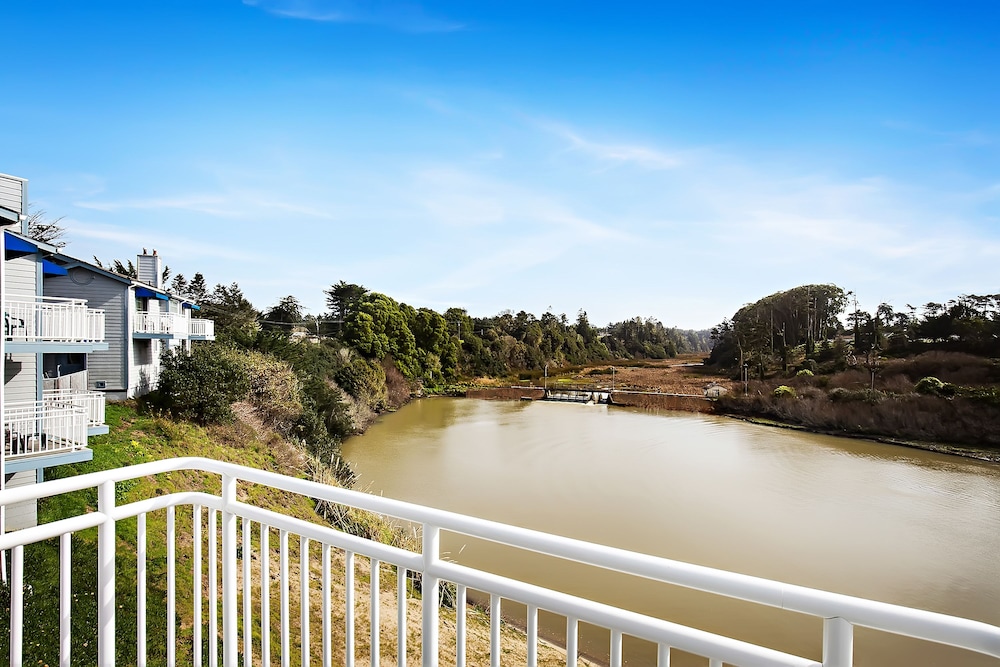 The Beach House Inn 5/28