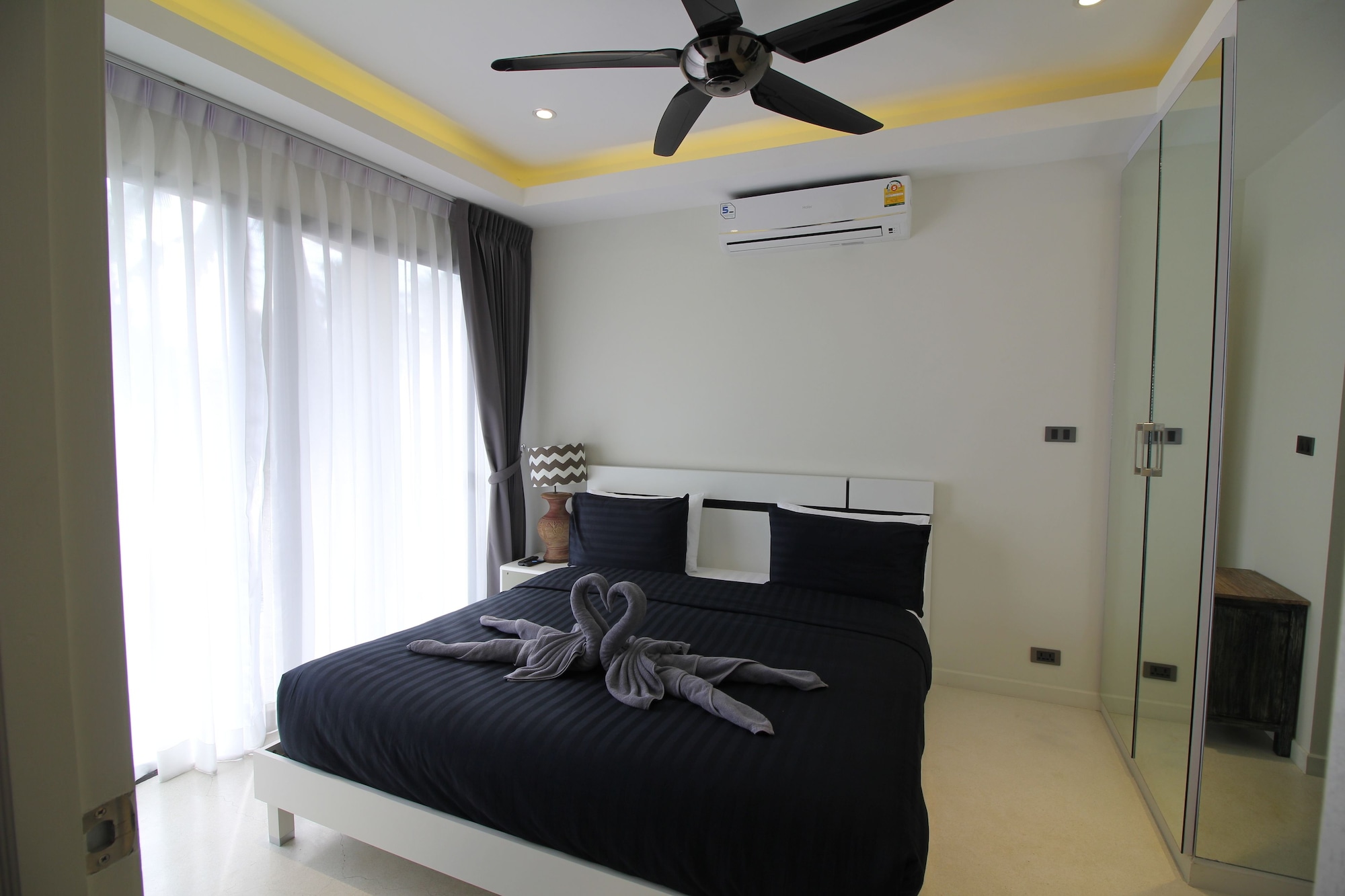 VILLA, PARTIAL SEA VIEW, ROAD SIDE