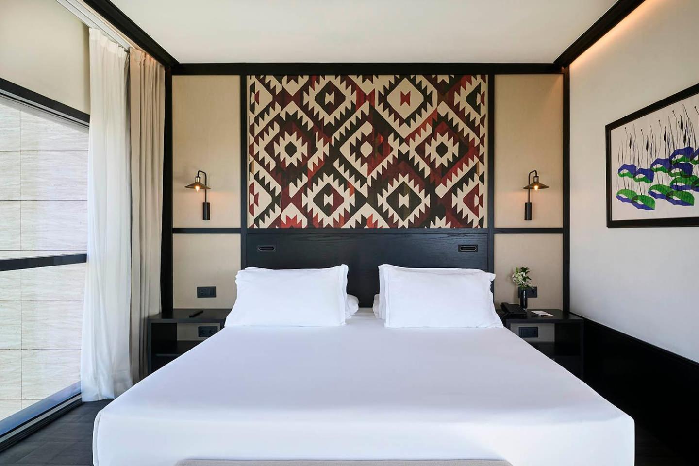 Junior Suite, Privilege, King Bed