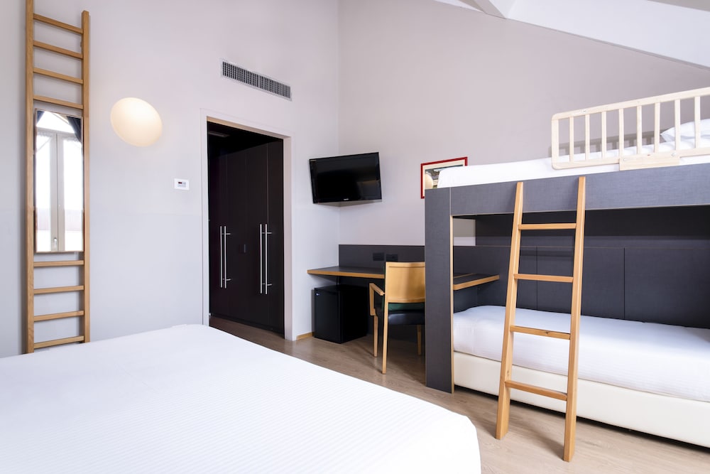 Hotel Osteria Della Pista 24/65