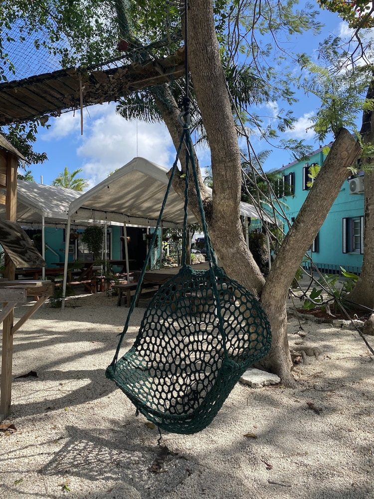 Hoosville Hostel 5/66