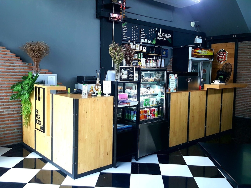 Lobby at The Logbook Room And Cafe, CHONBURI