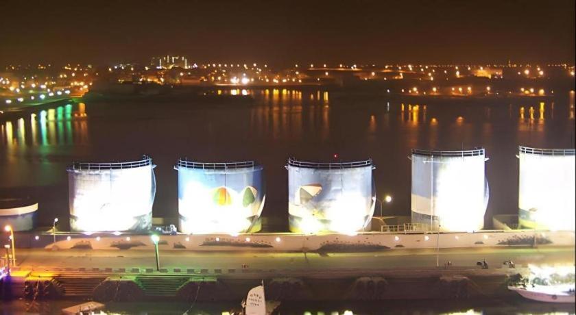 Ocean Hotel 38/39