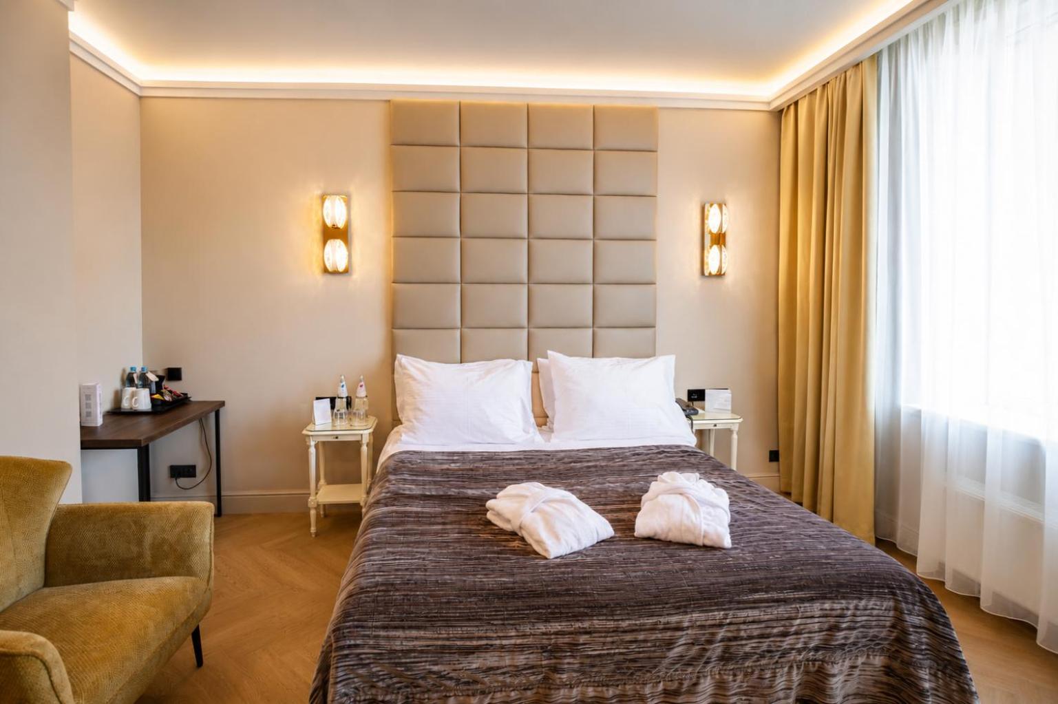 Deluxe, Double or Twin Bed, Sea View