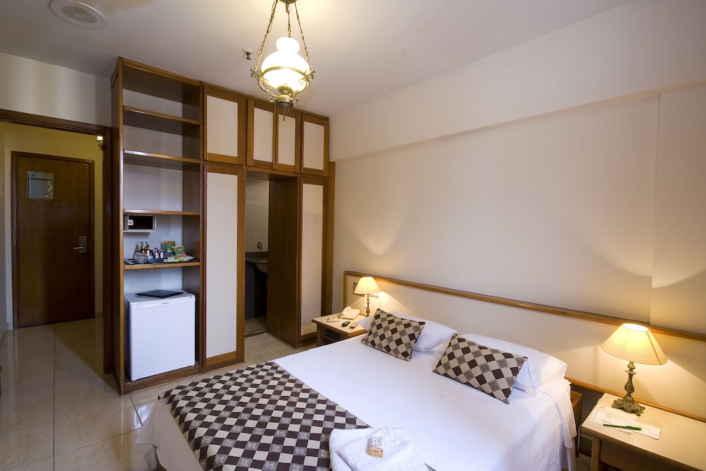 STANDARD, DOUBLE OR TWIN BED