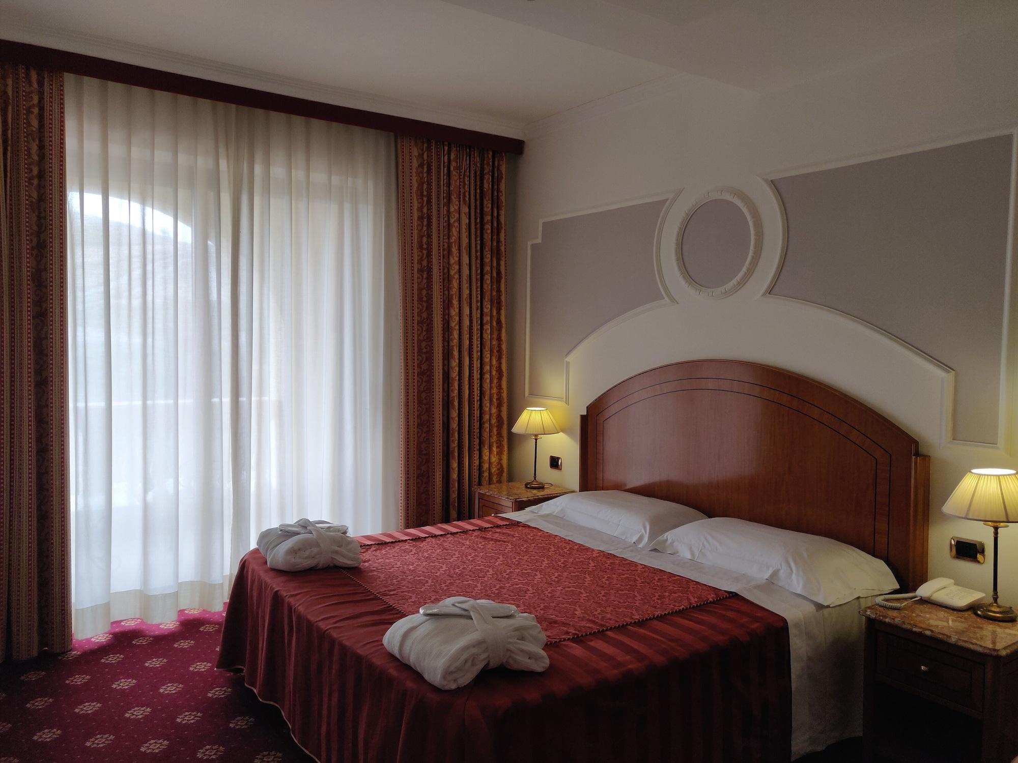 Junior Suite, Hill View