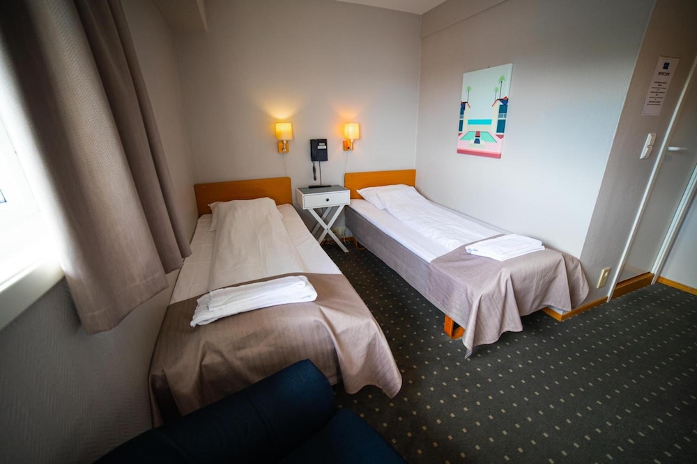 Sandefjord Motor Hotel 4/25