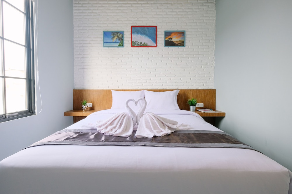 Lopi Hotel 10/36