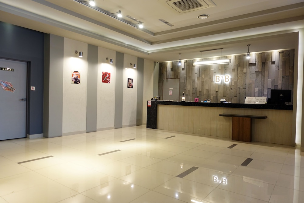 Gallery Hotel Bnb 8/30