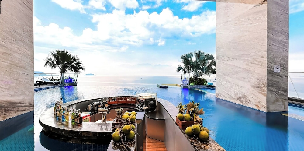Boton Blue Hotel & Spa 65/71