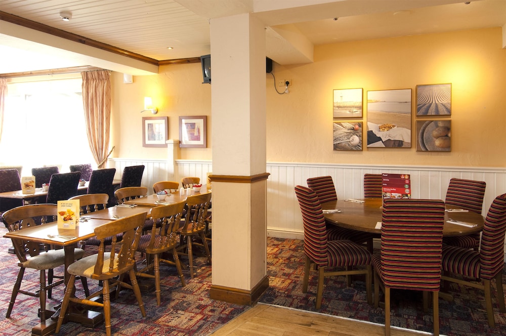 Premier Inn Llanelli Central West 45/62