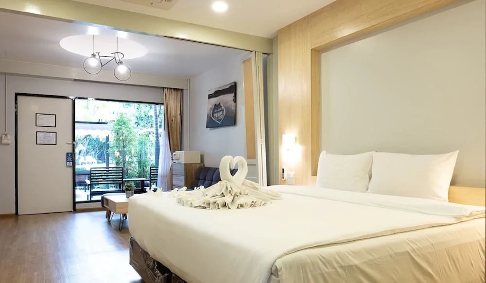 Basaya Beach Hotel And Resort 13/63