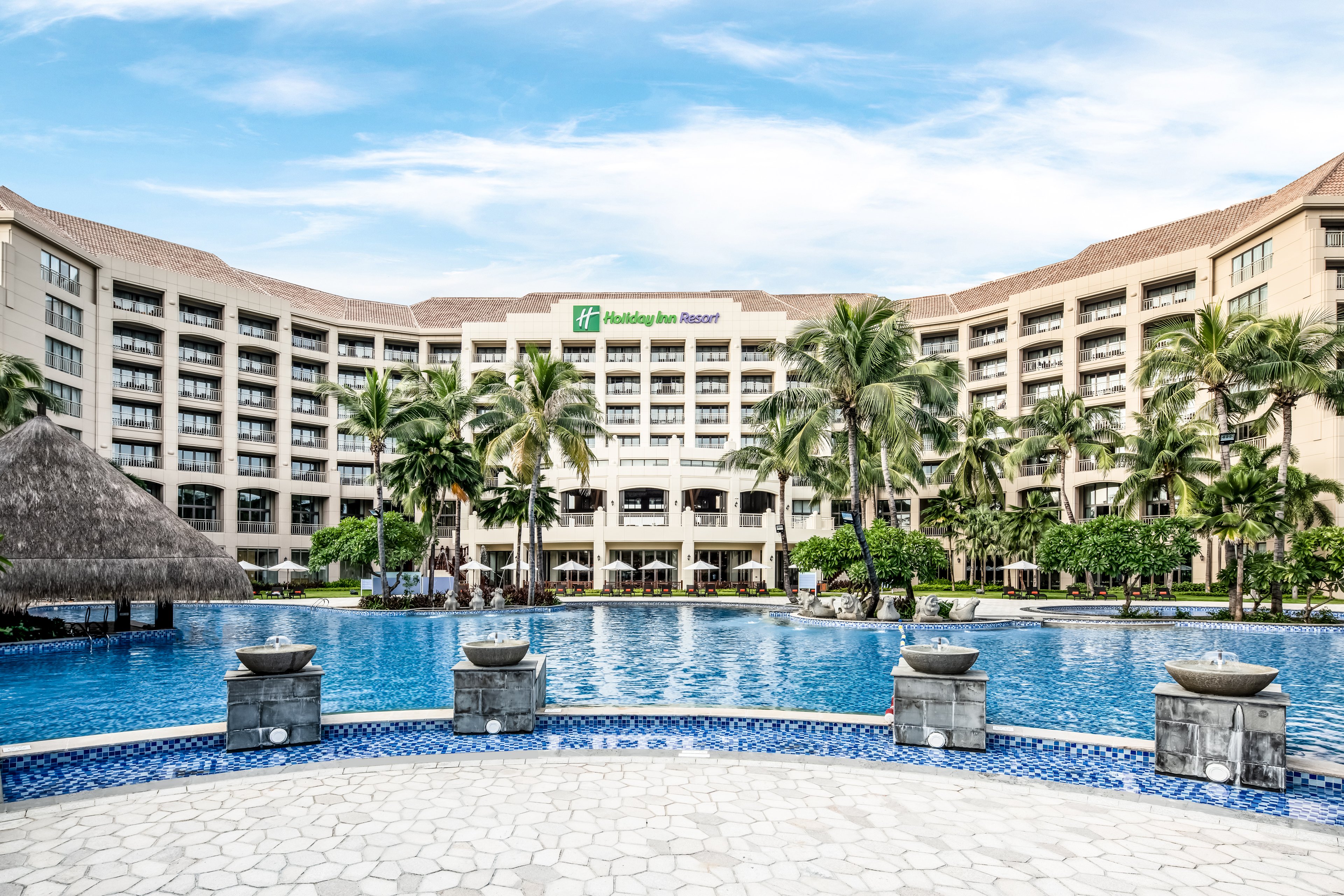 HOLIDAY INN RESORT SANYA BAY 2/50