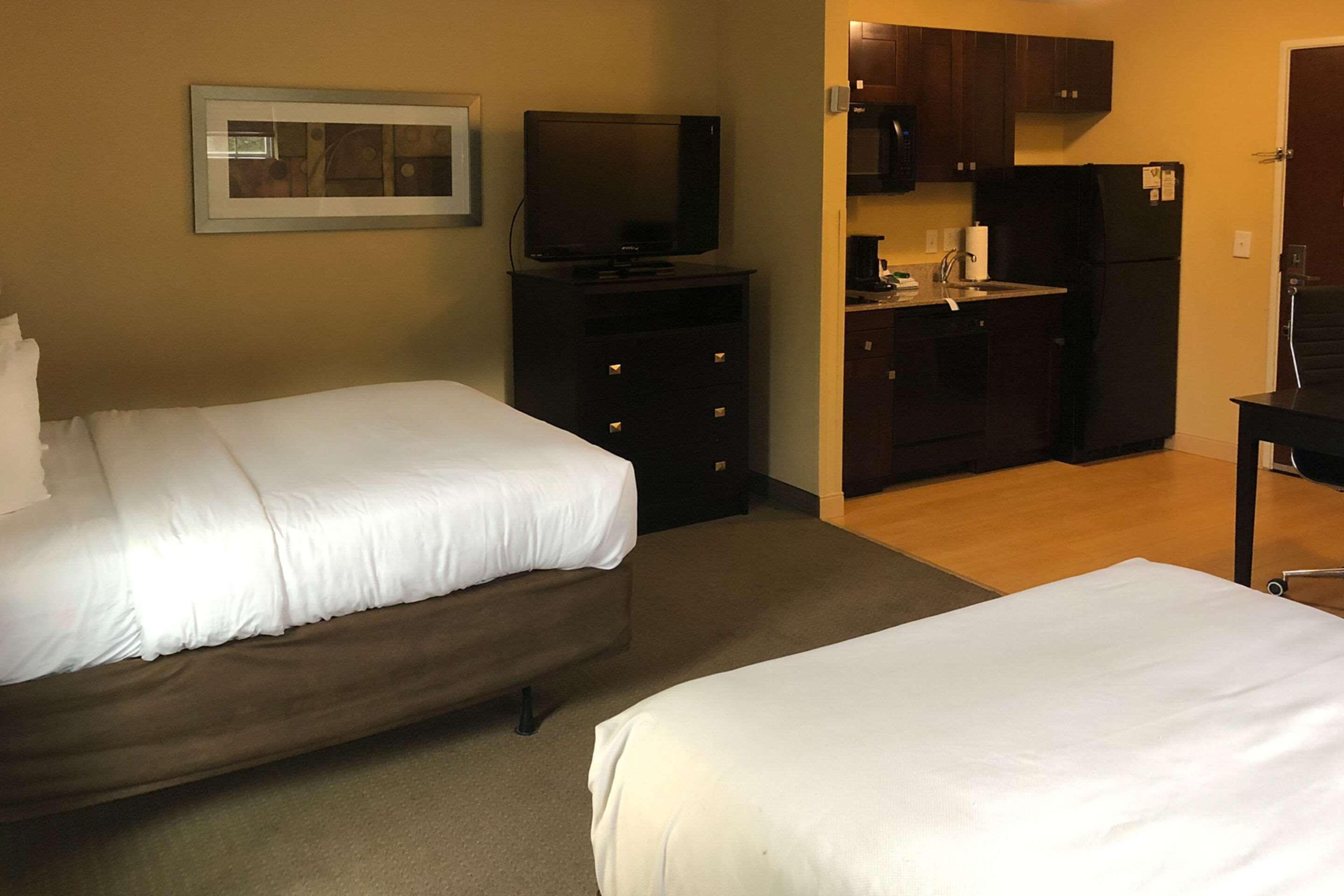 Upgrade, Efficiency, Suite, 2 Double Beds