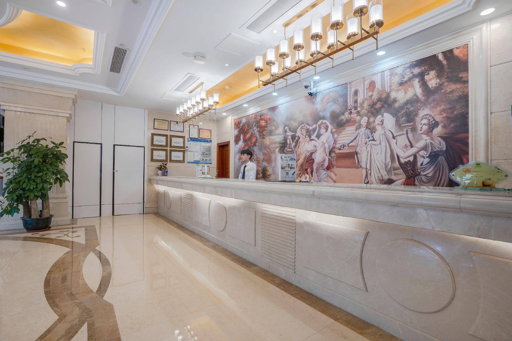 Vienna Hotel Guangzhou Tonghe Subway Station 14/49