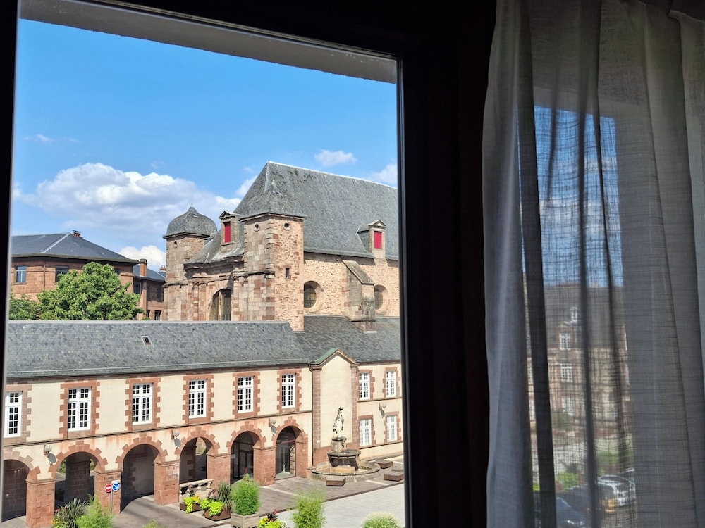 Inter Hotel de La Tour Maje 46/52