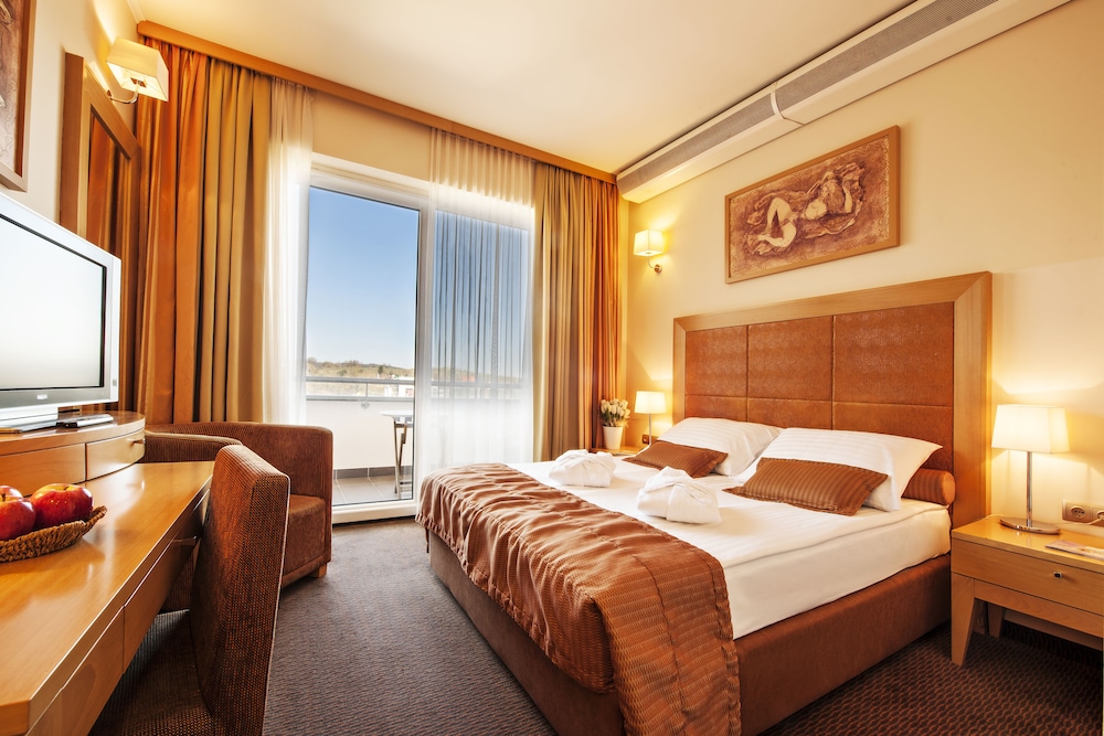 GRAND HOTEL PRIMUS 6/50
