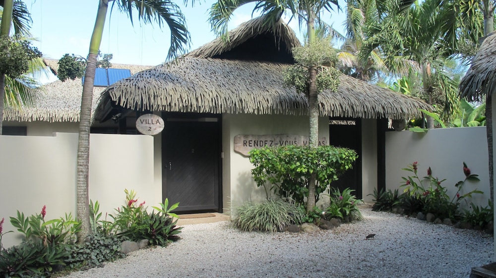 Rendezvous Villas 2/17