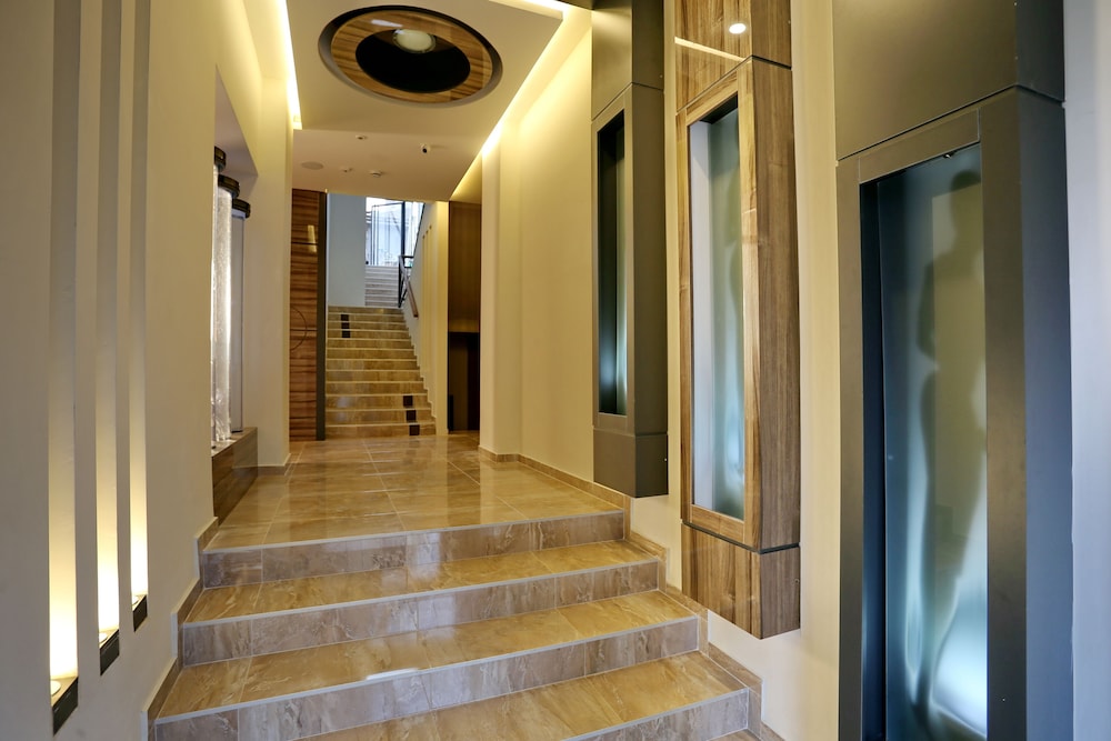 HOTEL THEATER BELGRADE 24/49