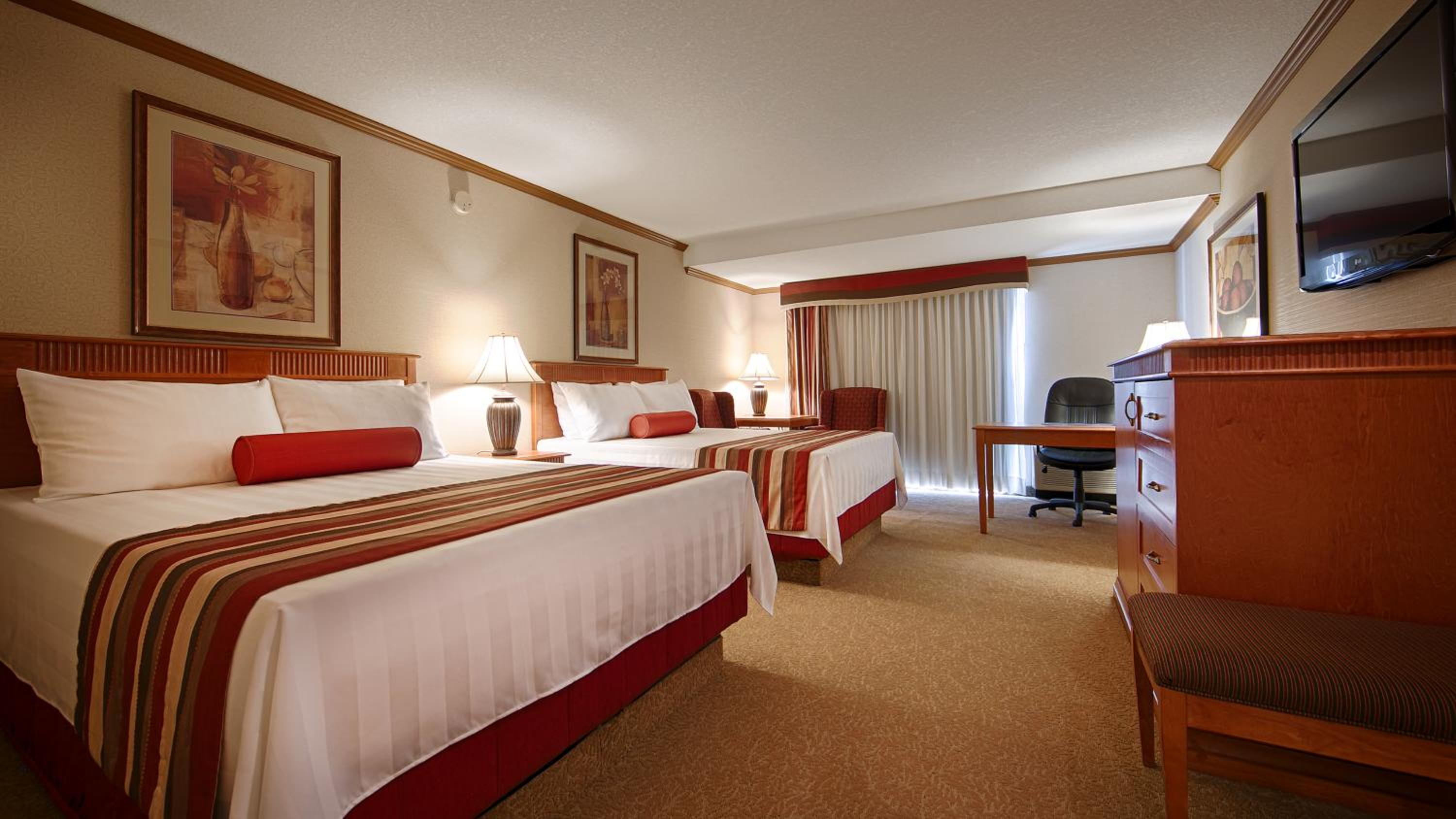 Room, King Bed, 2 Queen Beds