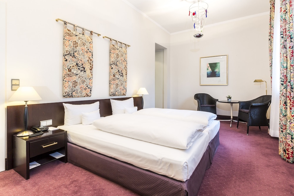 DOM HOTEL LIMBURG 24/76