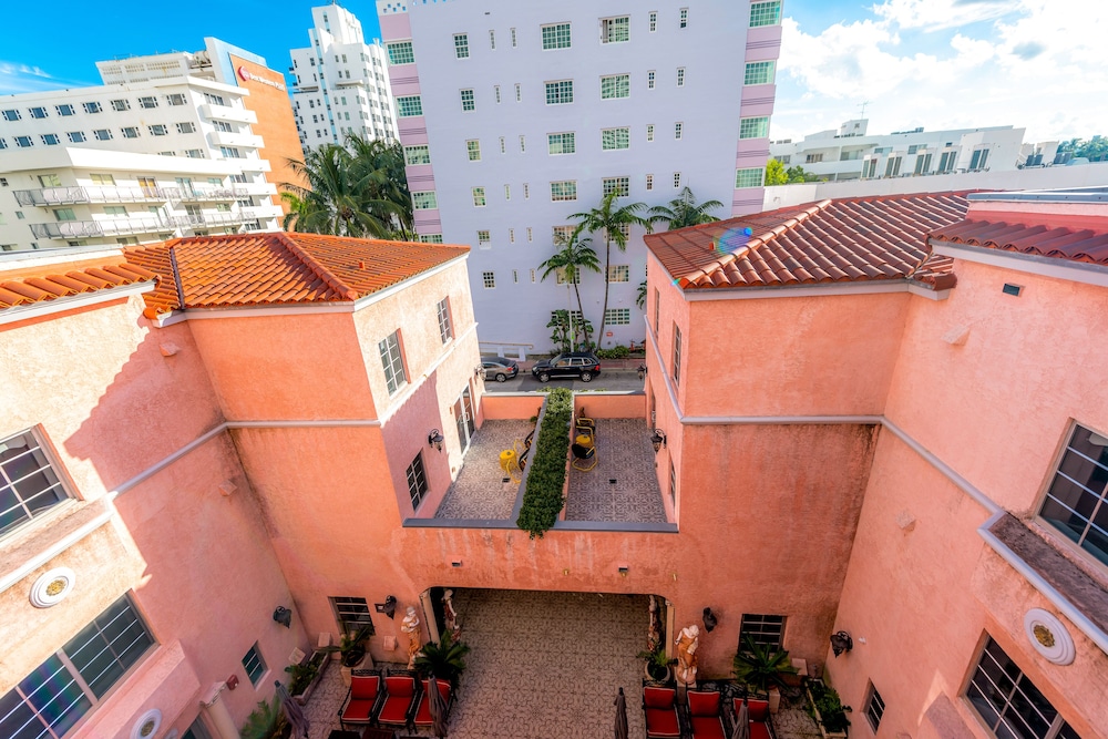 Secret Garden Miami Beach 3/50