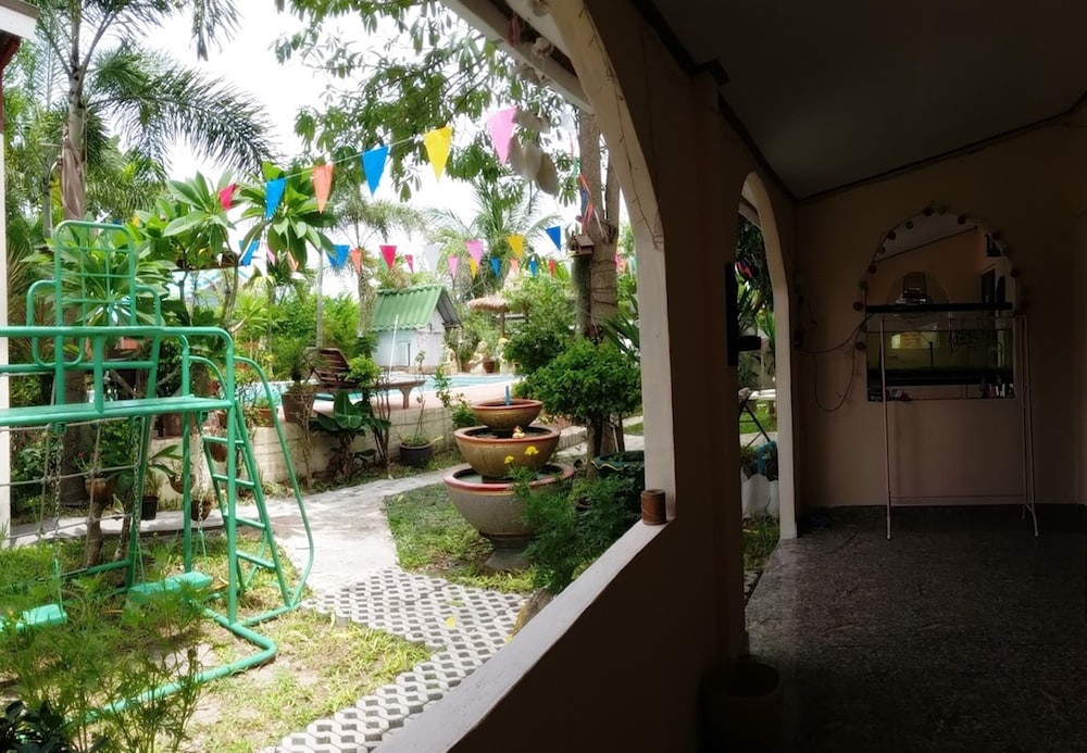 Penny's Home Stay Resort 46/50