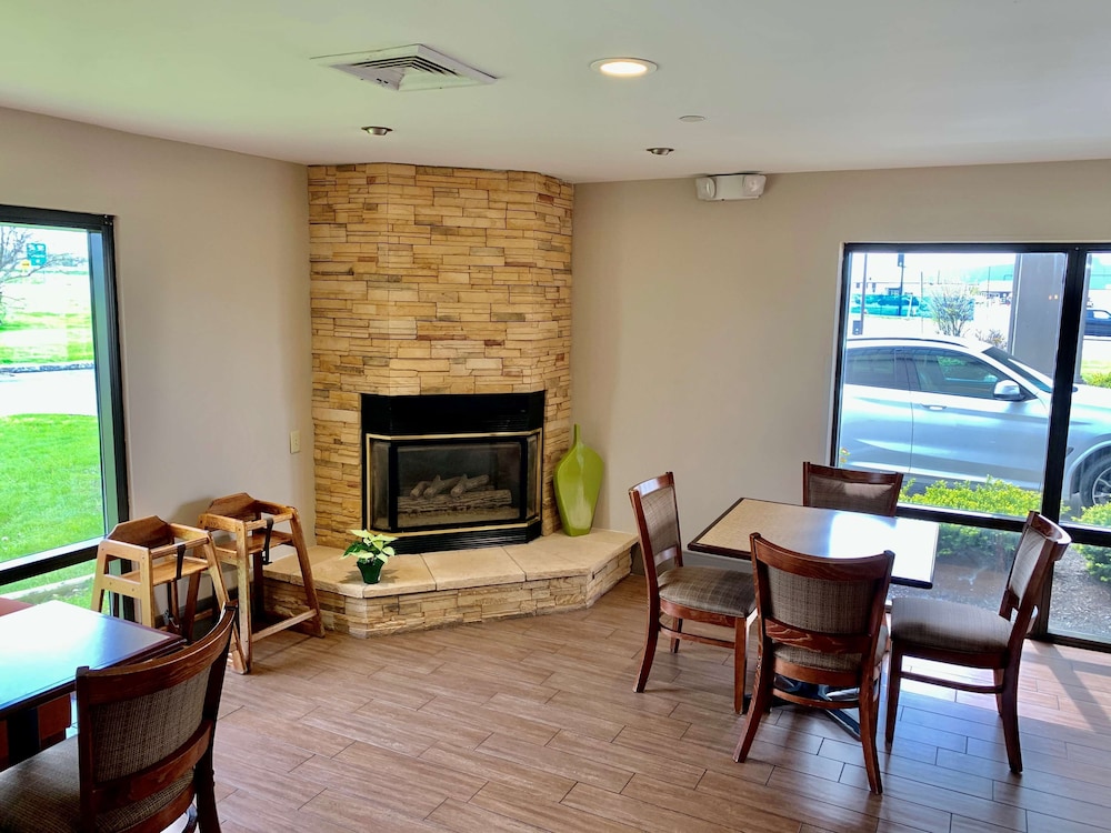 Country Inn & Suites By Radisson Sandusky South OH 21/32