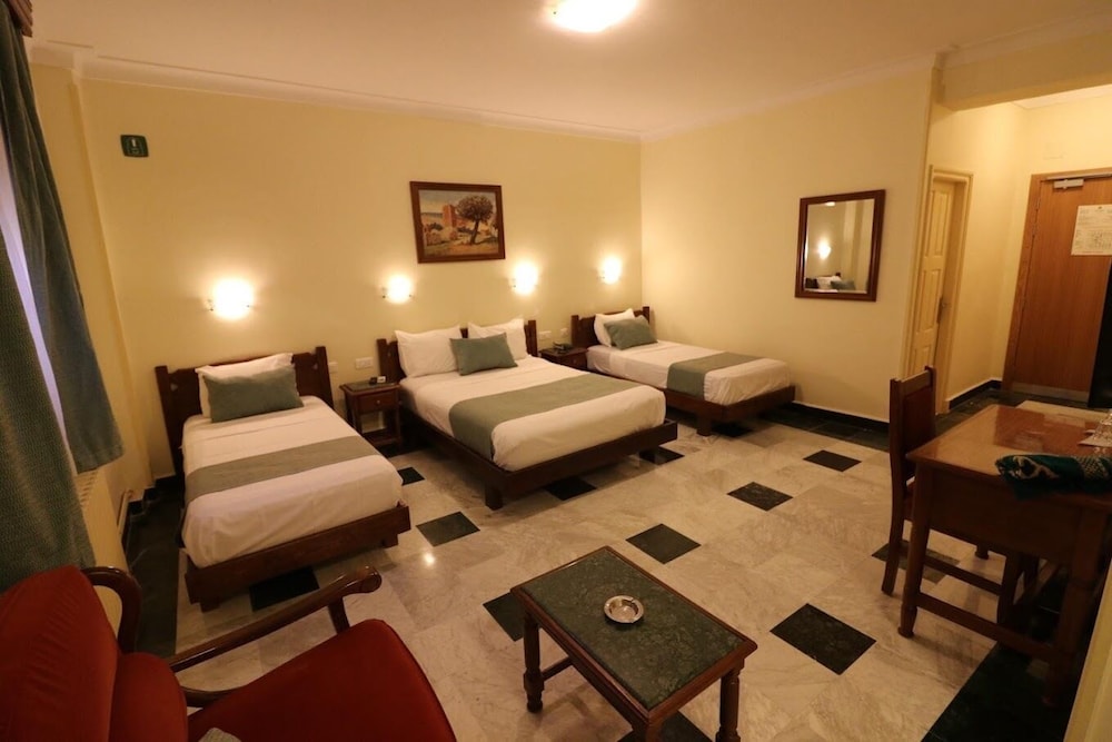 Hotel Hydra Ouled Fayet 6/24