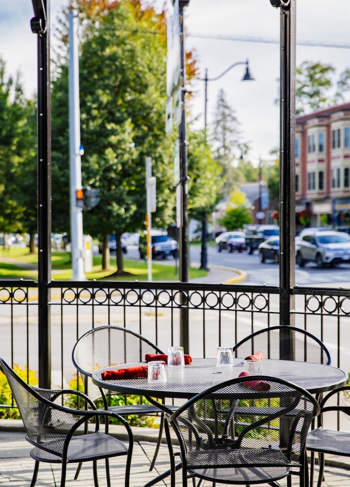 Colgate Inn 38/50