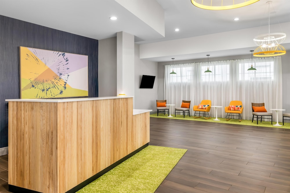 Spark by Hilton Hamburg 3/50