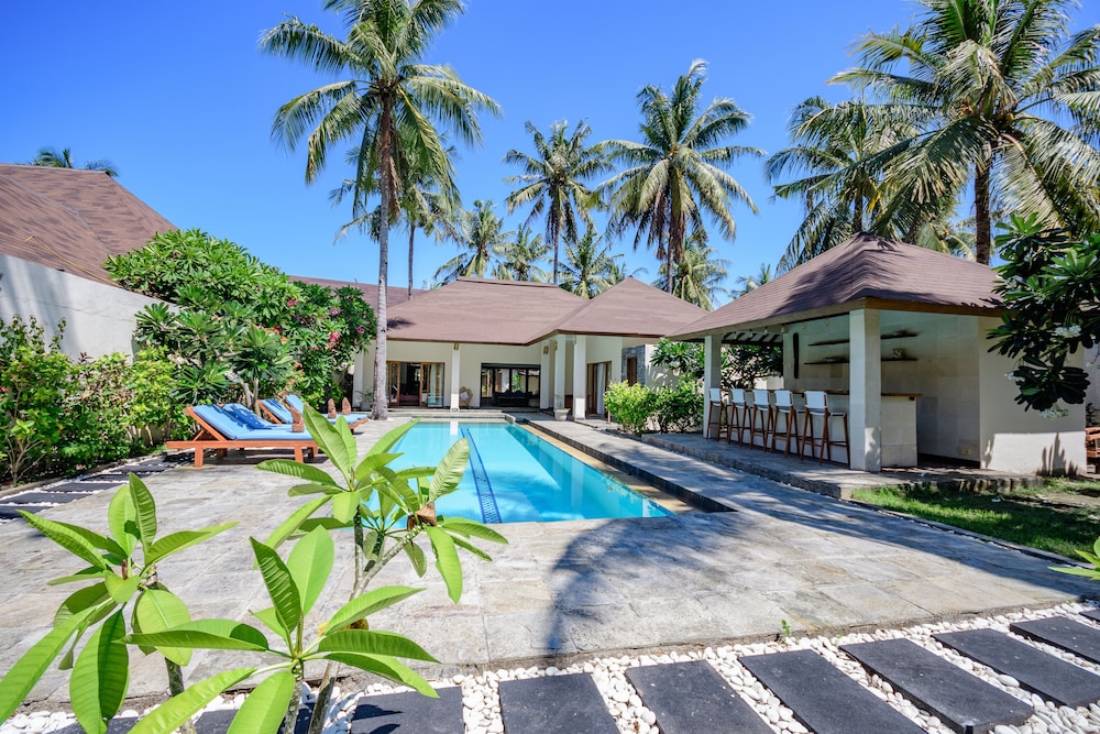 Kelapa Luxury Villas 1/80