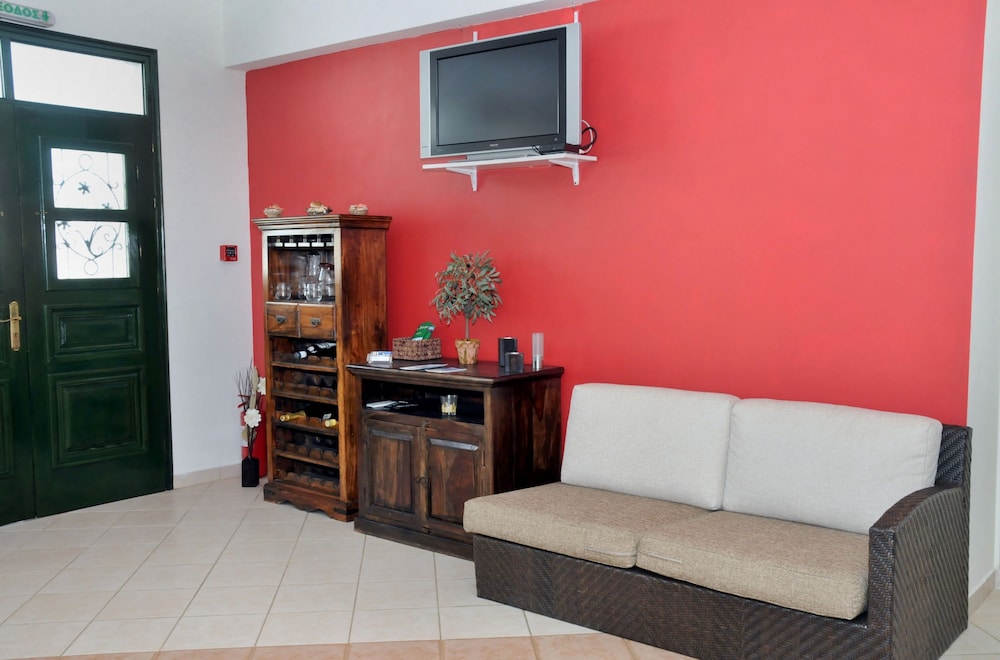 Kastro Hotel 21/25