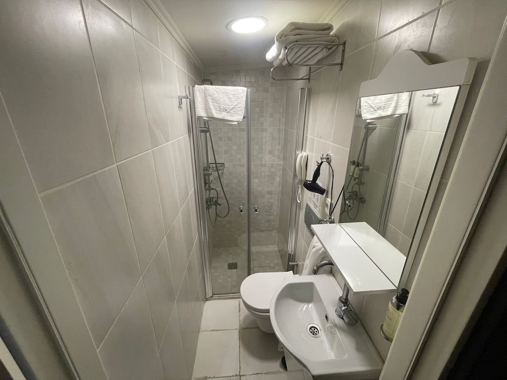 EA Exclusive Hotel & Kocatepe 53/57