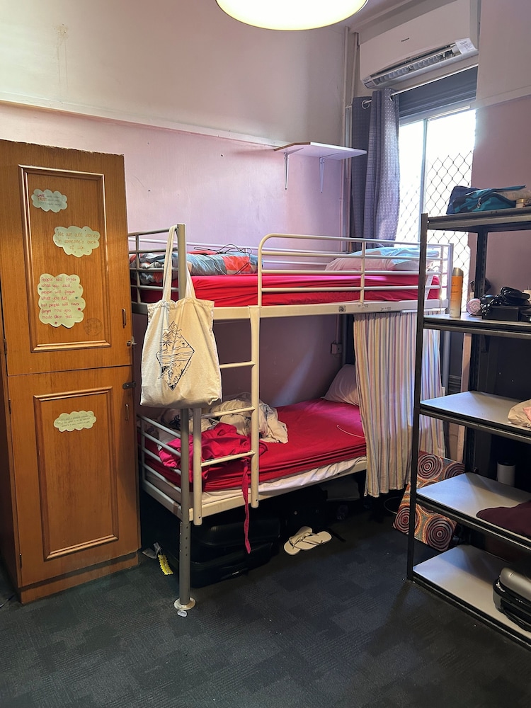 The Shiralee - Hostel 24/57