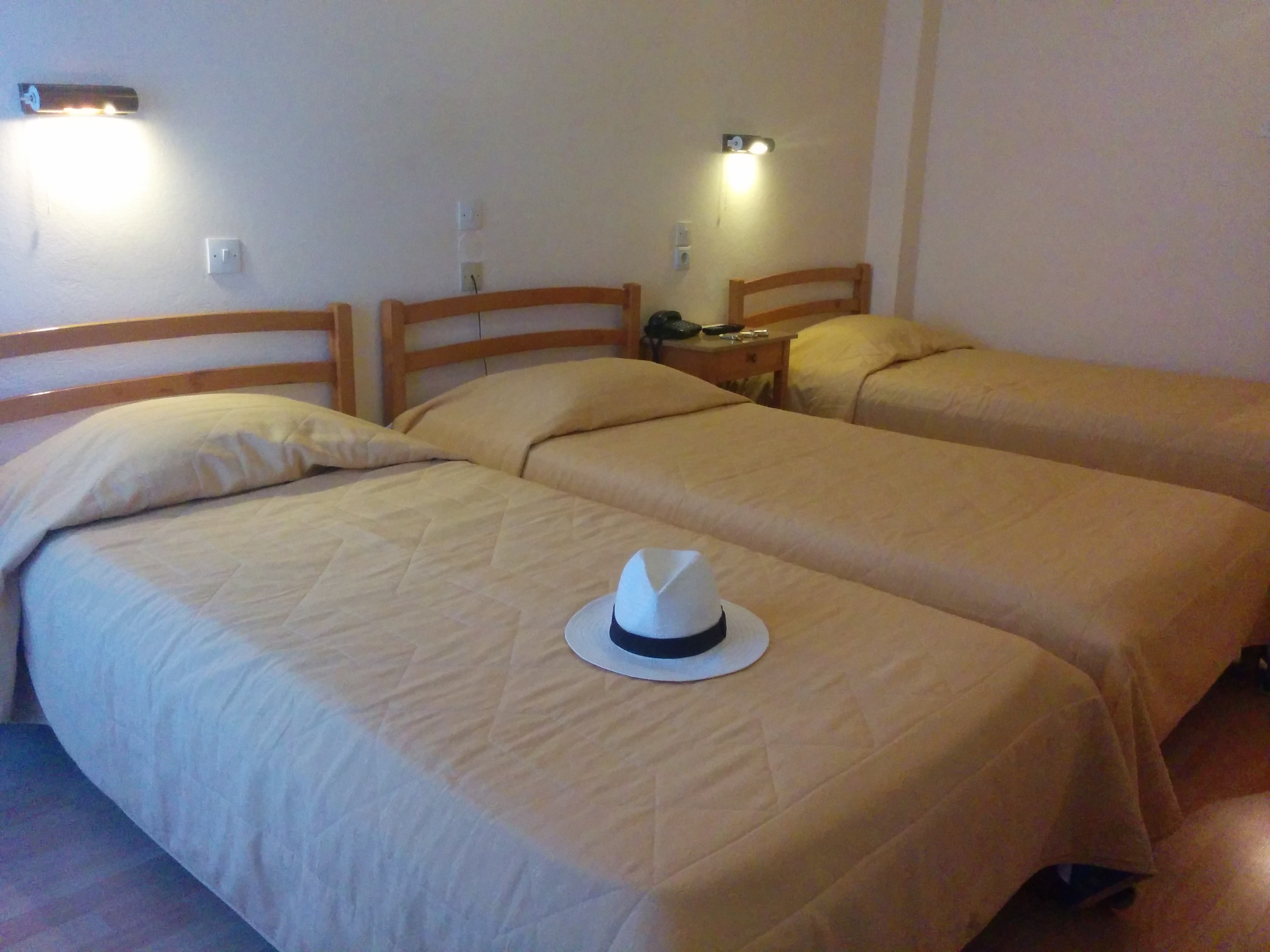 Room, Triple, Lateral Side Sea View