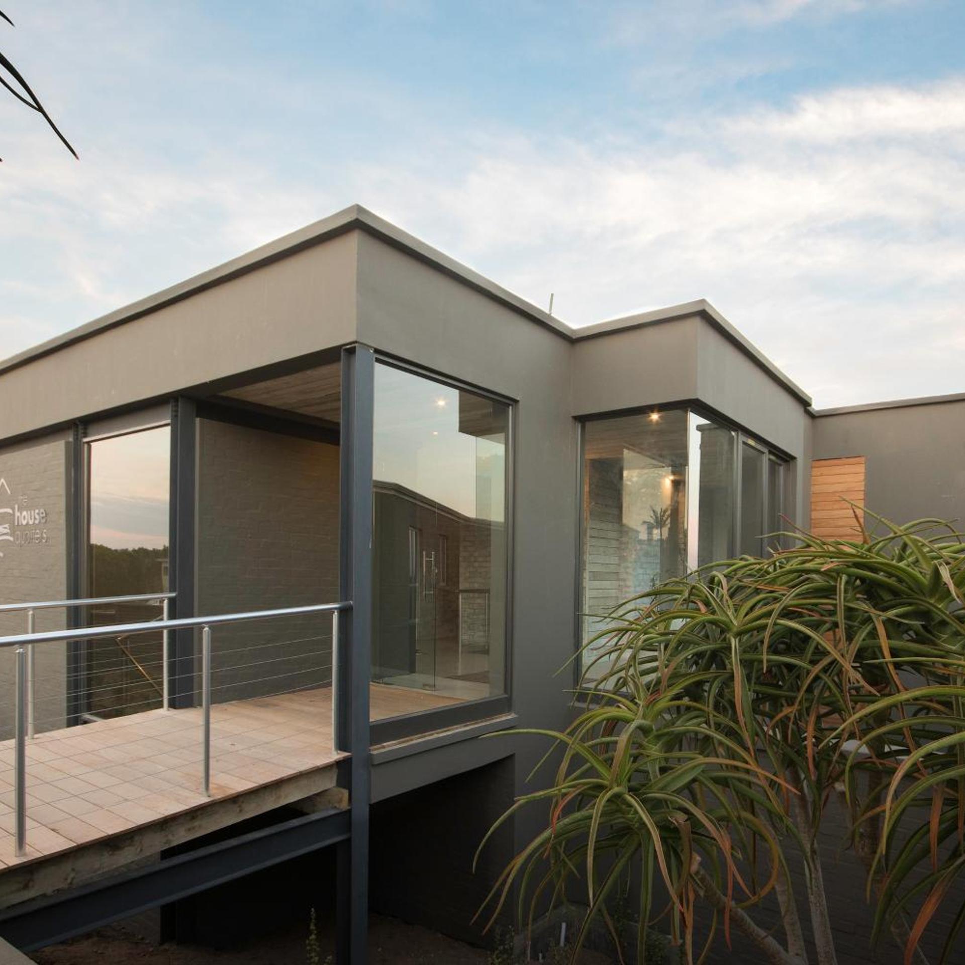 The House Quarters 5/50