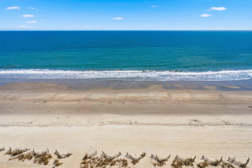 Grande Beach Resort 45/51
