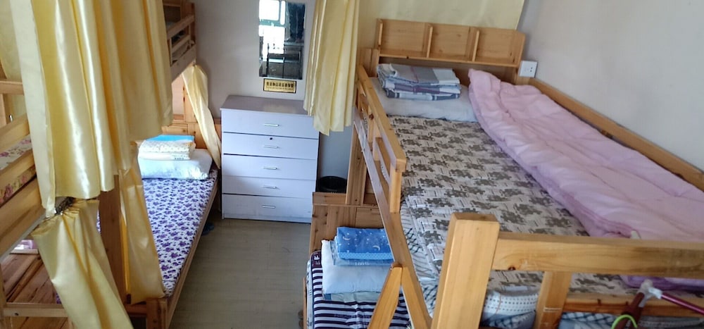 Male Dorm, Inland, 6 Beds
