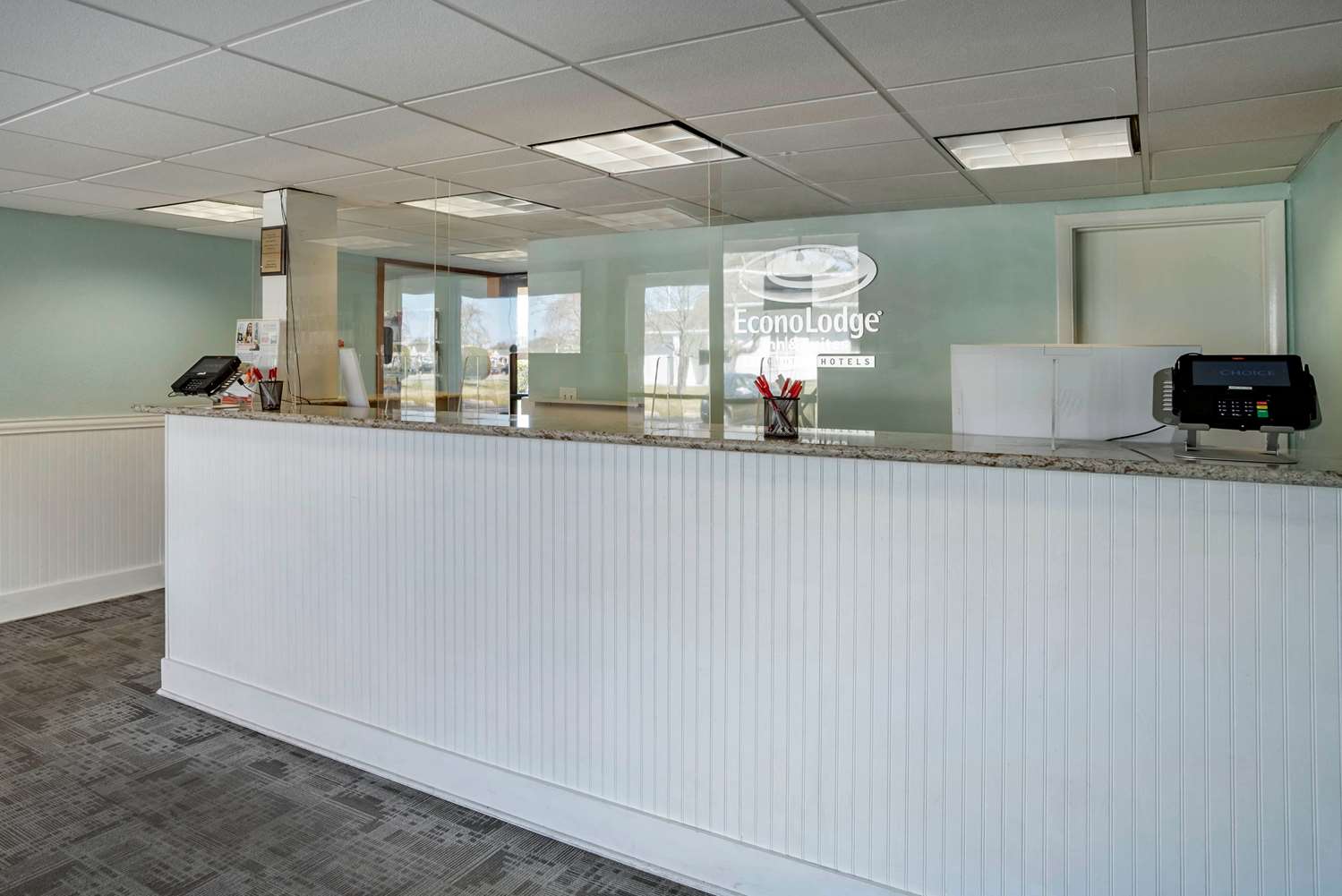 Econo Lodge Inn and Suites Resort Rehoboth Beach 8/42