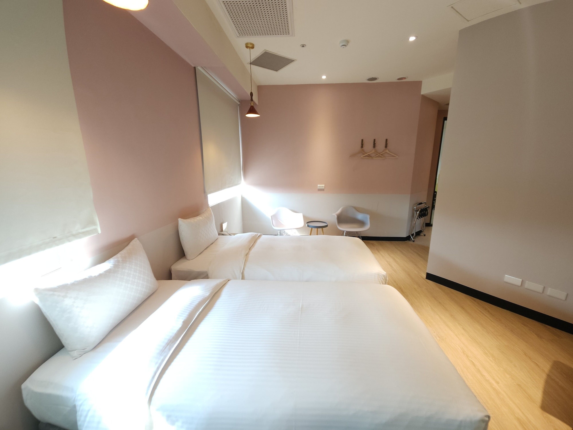SUPERIOR, TWIN BEDS